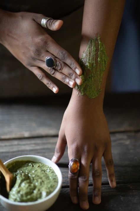 Soothing-herbal-poultice